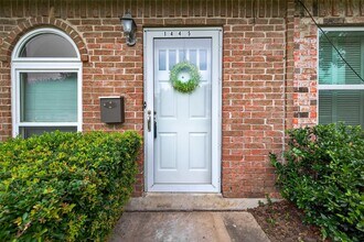 Building Photo - 1445 Bonanza Rd