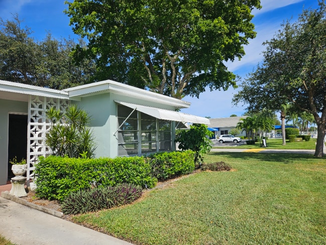 Building Photo - 277 W High Point Ct