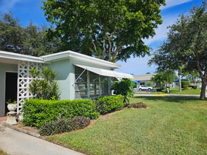 Building Photo - 277 W High Point Ct