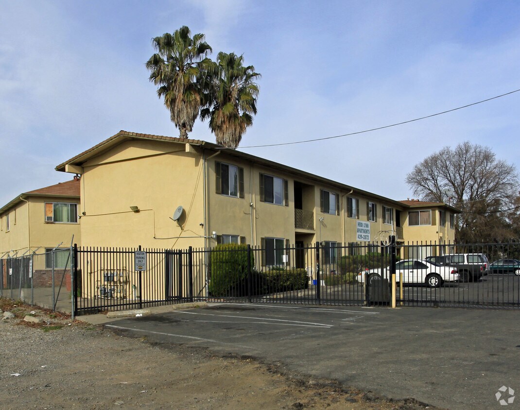 Primary Photo - Heidi Lynn Apartments