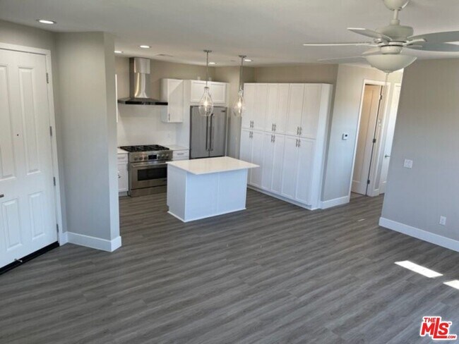 Building Photo - 4450 Paxton Pl
