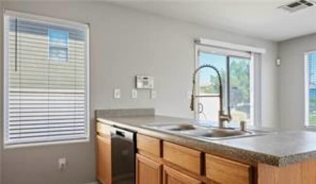 Building Photo - 2076 Pillar Pointe St