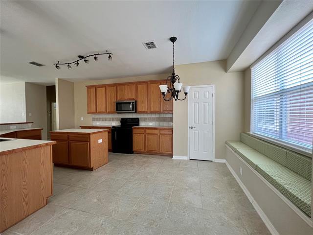 Building Photo - 5920 White Pine Dr