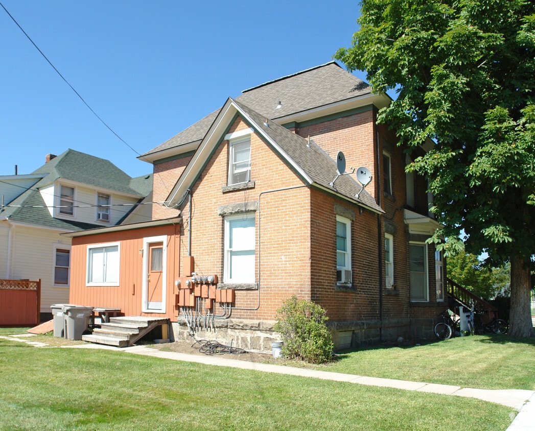 Primary Photo - 1201 W Washington St
