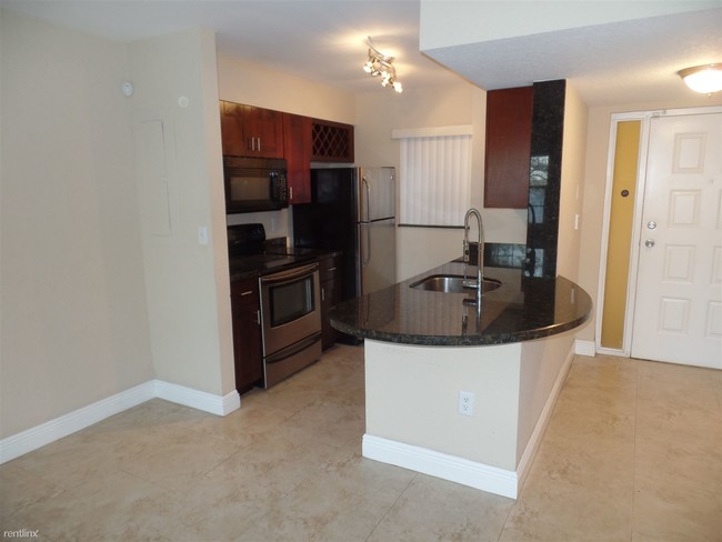 Building Photo - 2 br, 2 bath Condo - Lakeview Club 2811 204