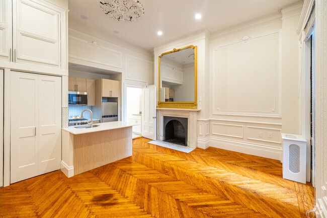 Studio - Living Room - The Copley Group Beacon Hill