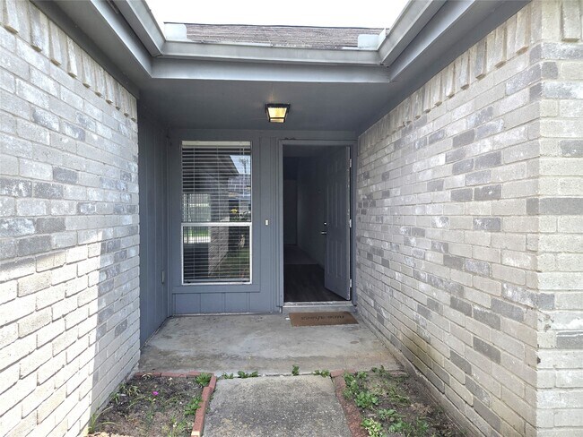 Foto del edificio - 13427 Juniper Point Dr