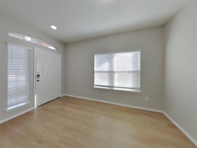 Building Photo - 2823 Arica Ln