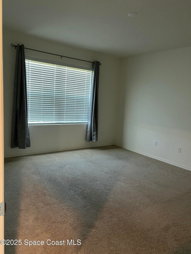 Building Photo - 1371 McFarland Dr