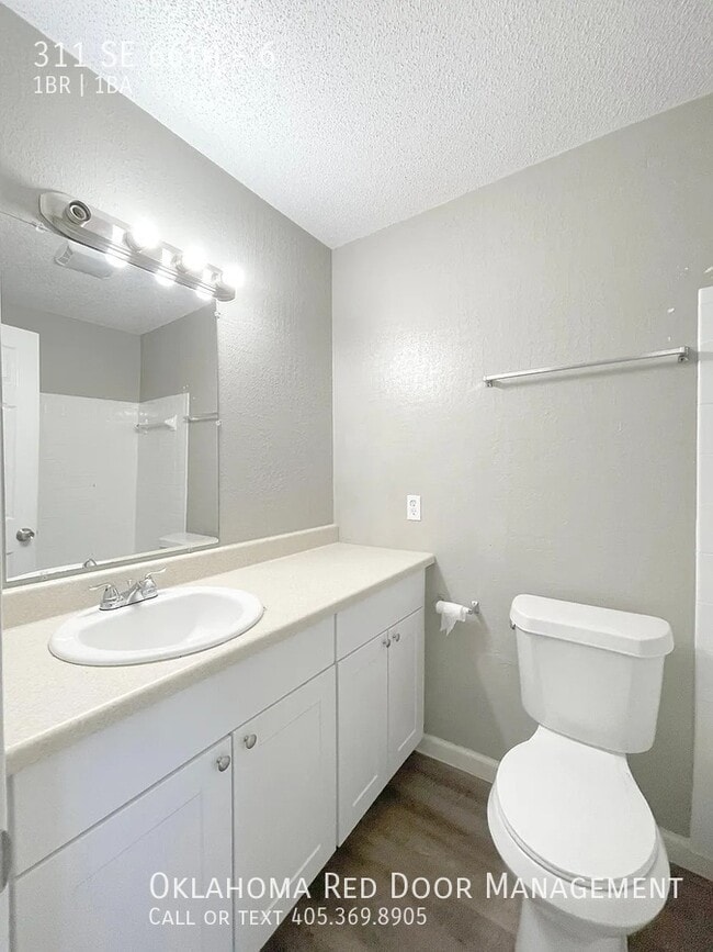 Building Photo - 311 SE 66th St