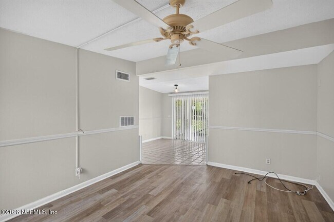 Foto del edificio - 87 Saratoga Cir S