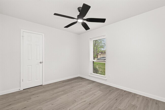 Foto del edificio - 13442 Greenway Dr