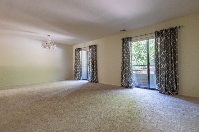 Building Photo - 6903 Jones View Dr