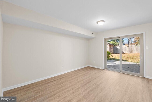 Foto del edificio - 3964 Bainbridge Ct