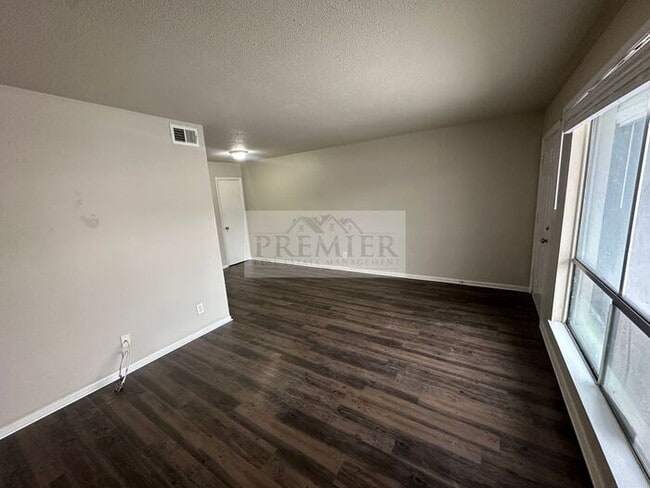 Building Photo - 6017 Barton Ave