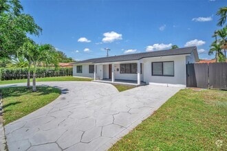 Building Photo - 3980 SW 121st Ave
