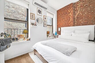 Building Photo - 22 Spring St