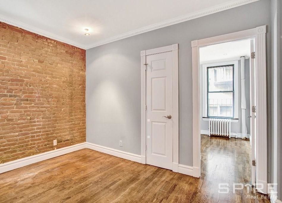 Primary Photo - 333 E 23rd St
