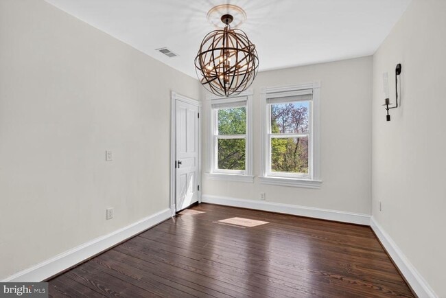Building Photo - 4701 Cumberland Ave