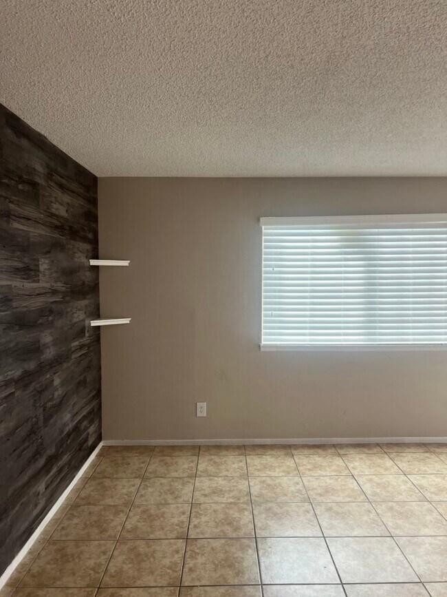 Building Photo - 4146 Zavala St