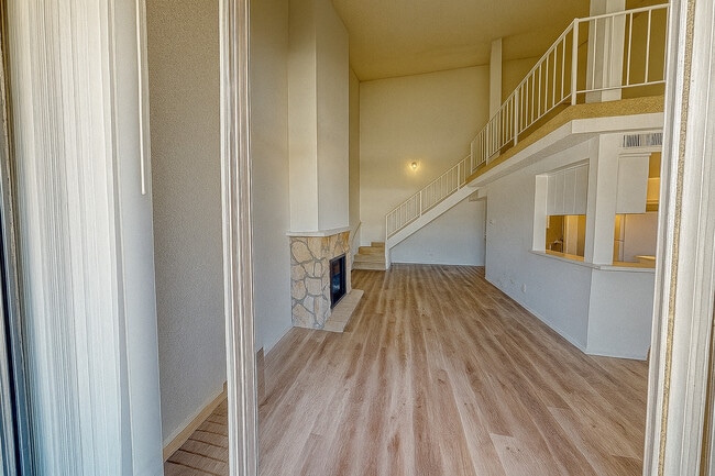 Building Photo - Kiowa Apartments