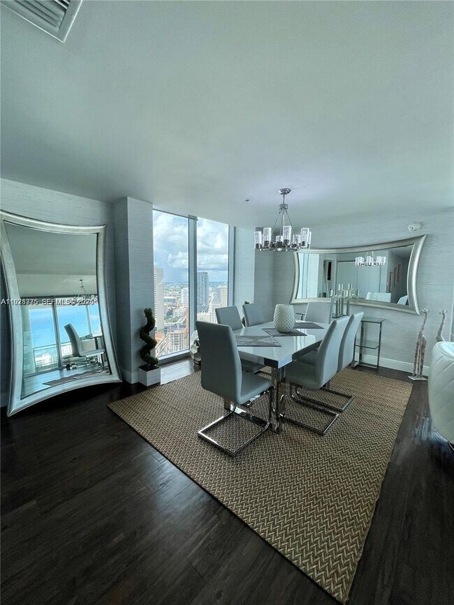 Foto del edificio - 90 SW 3rd St