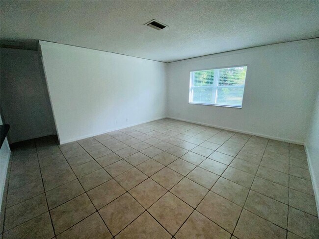 Foto del edificio - 11380 NW 39th St