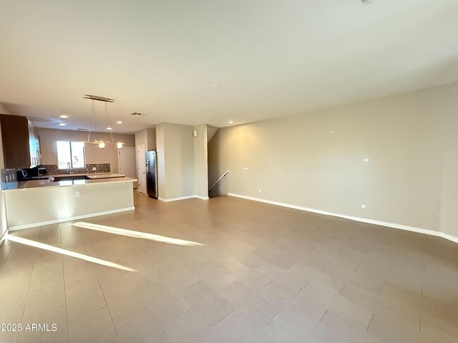 Foto del edificio - 7847 N 20th Glen