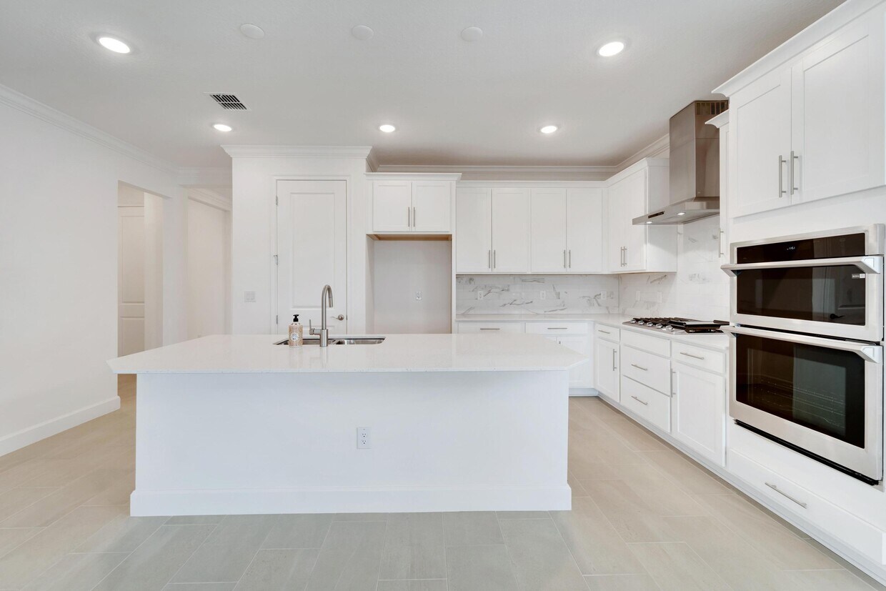 Ample Cabinets - Refrigerator Included - 943 Signet Dr