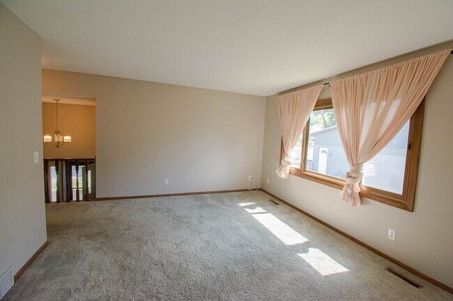 Foto del edificio - 4433/4435 13th Ave NW