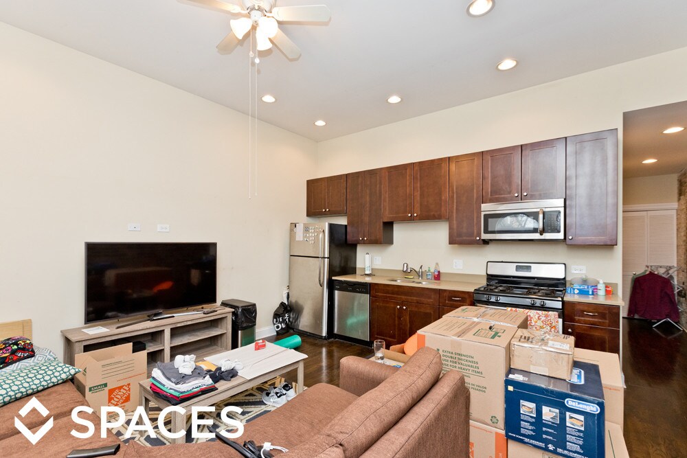 Foto principal - 647 W Deming Pl