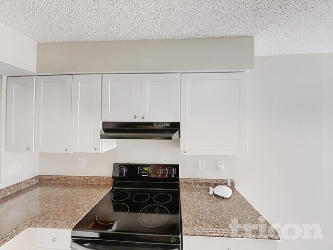 Building Photo - 4432 Country Hills Blvd