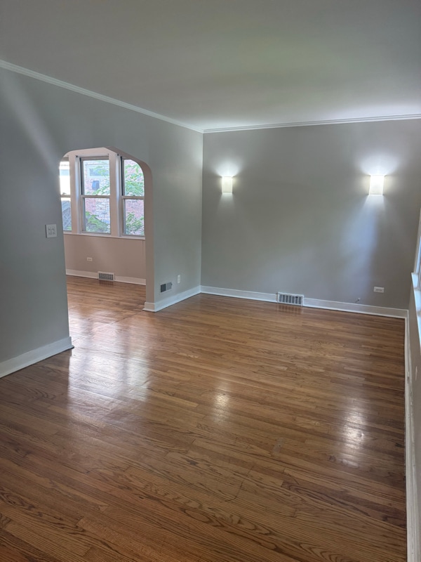 Building Photo - 2138 W McLean Ave