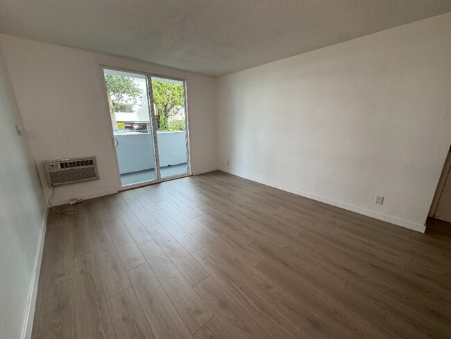Foto del edificio - 1221 N Spaulding Ave