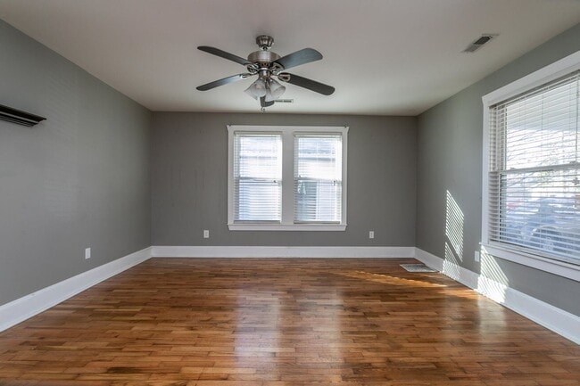 Building Photo - Available for Short Term from Now until July 15, 2026 - Inquire about discounted rate!