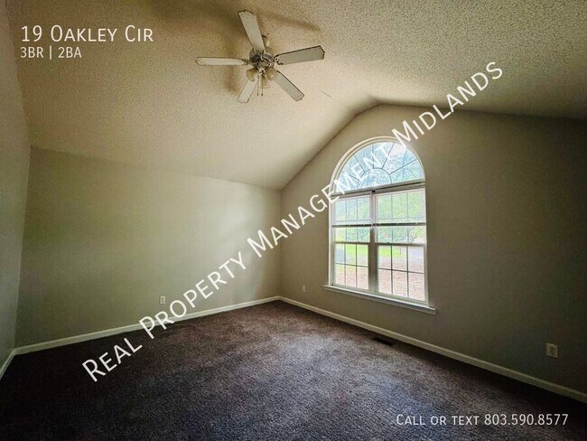 Foto del edificio - 19 Oakley Cir