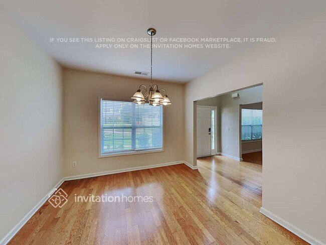 Foto del edificio - 6541 Squire Pl