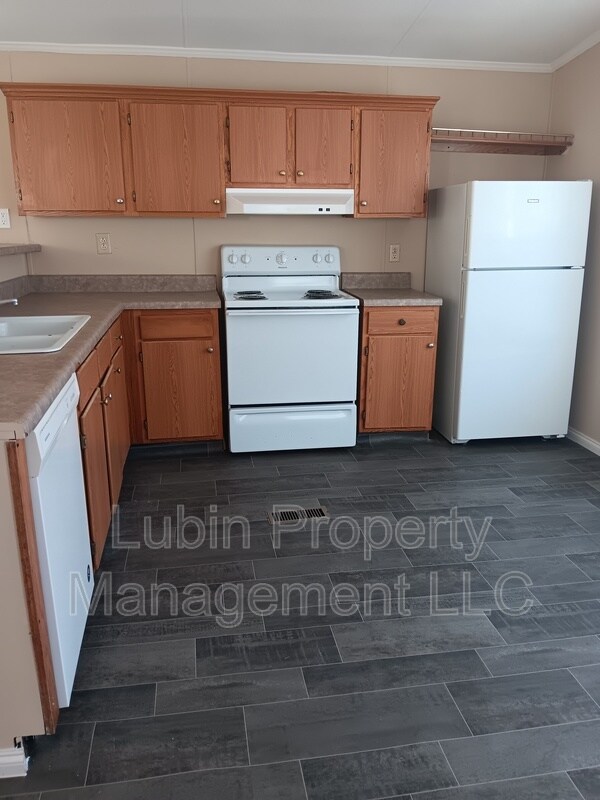 Foto del edificio - 72 Christopher Cir