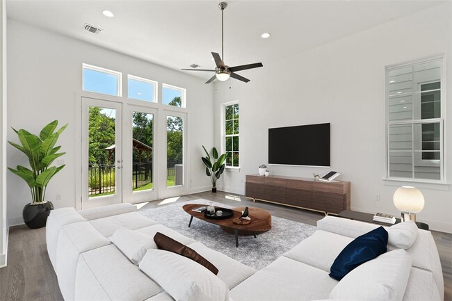 Building Photo - 4503 Grassland Dr