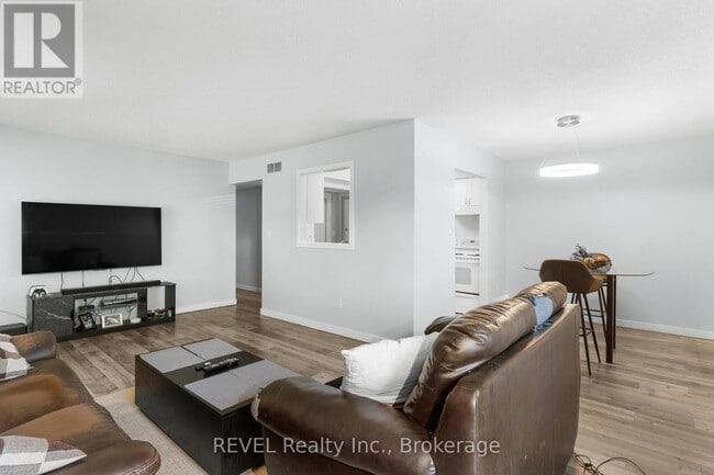 Photo du bâtiment - 5222 Portage Rd