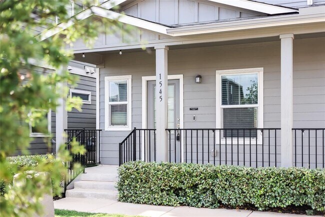 Foto del edificio - 1545 Cobblecrest Ln