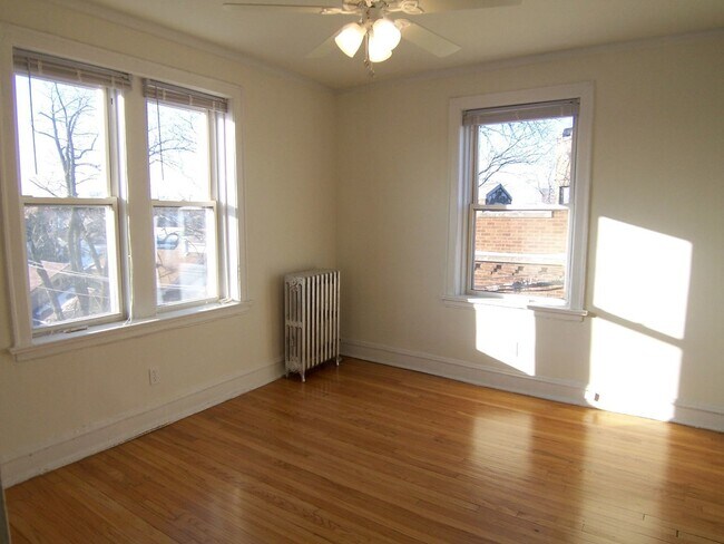 Foto del edificio - 4803 N Fairfield Ave