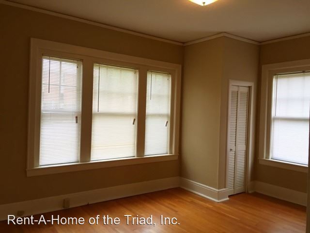 Building Photo - 2 br, 1 bath House - 906 B-2 West Market S...