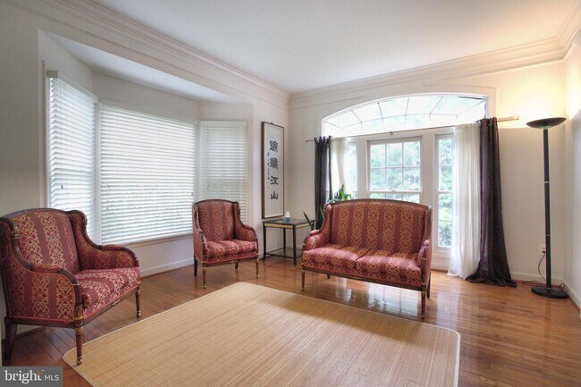 Foto del edificio - 8615 James Creek Dr