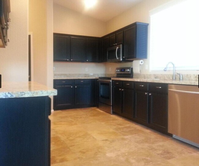 Building Photo - 3146 E Kingbird Pl