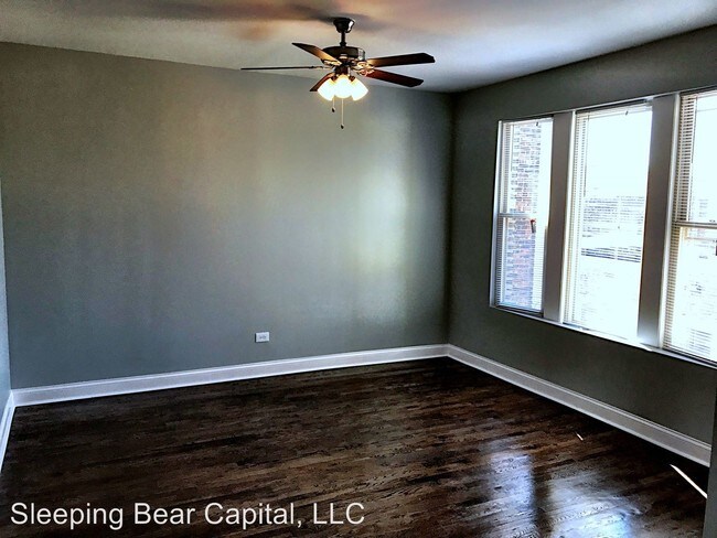 Building Photo - 5610 S Michigan Ave