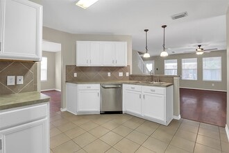Building Photo - 5615 Wasabi Ln
