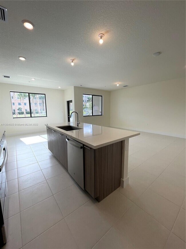 Foto del edificio - 8265 NW 41st St