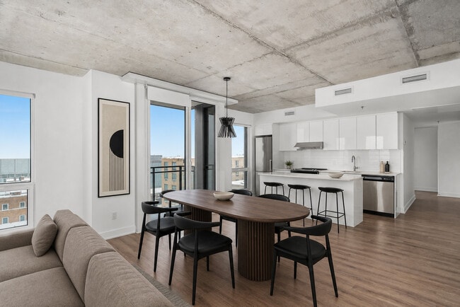 Building Photo - Zenith Condo Apartments - Ville-Marie