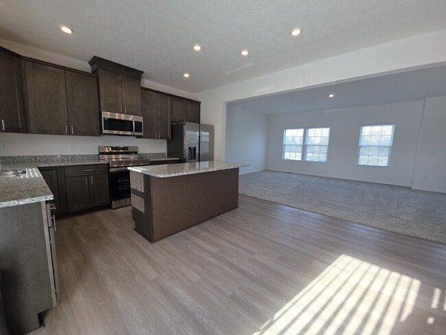 Building Photo - "Spacious 3-Bedroom Townhouse with 3 Full Baths in Columbus – 1856 Sq. Ft. of Comfort and Style!"